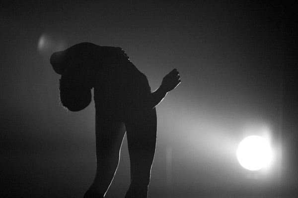 L-E-V-Dance-Company_OCD-Love_Bild-6_Gil-Shani_3