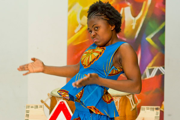 Cactus-Junges-Theater_Es-liegt-im-Blut_Bild-7_Ralf-Emmerich_2